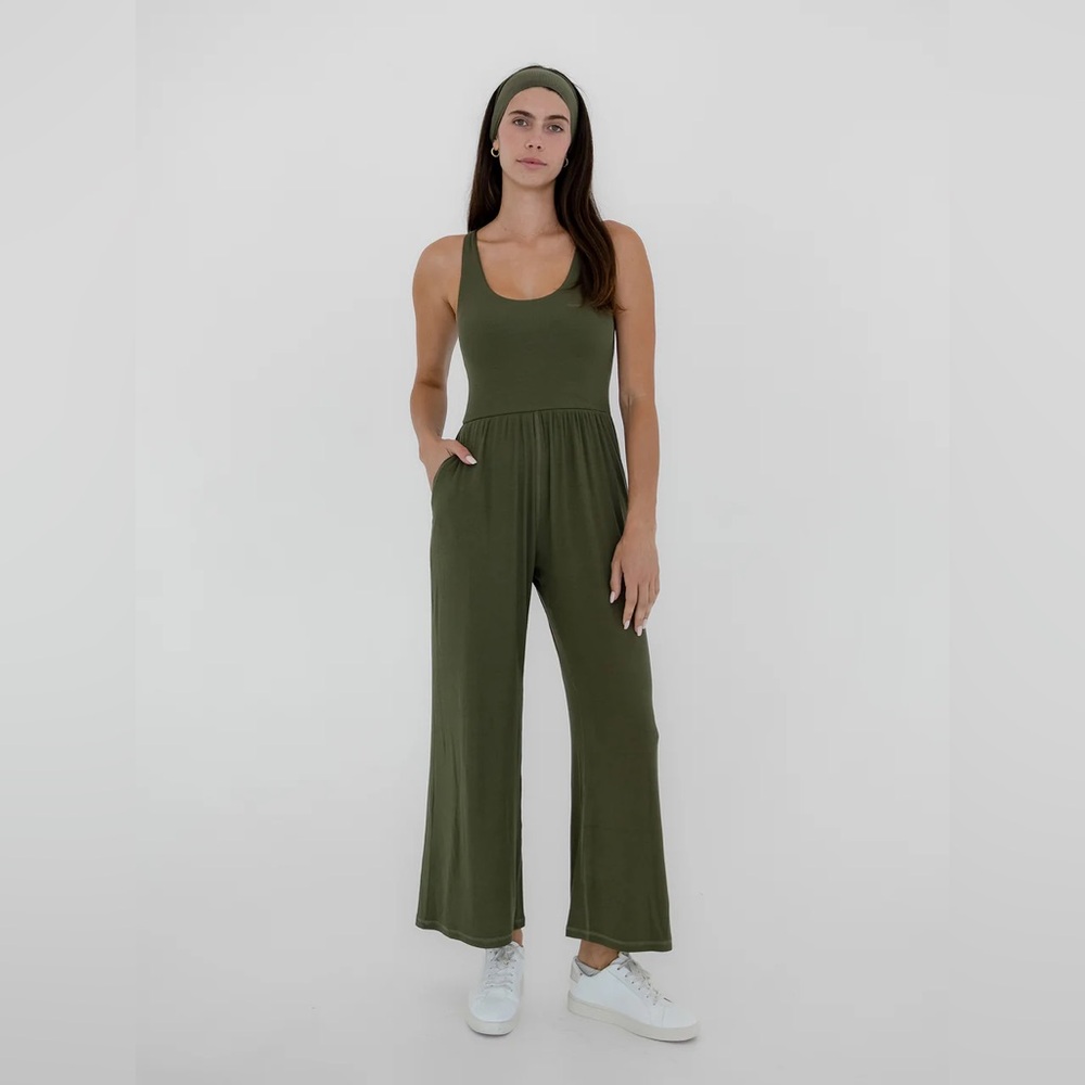 Sleeveless Scoop Neck Olive Jumpsuit